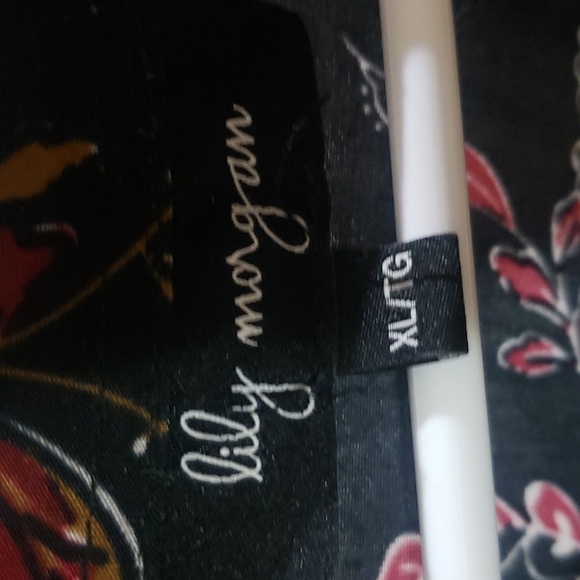 Tops for women size XL - Picture 13 of 16